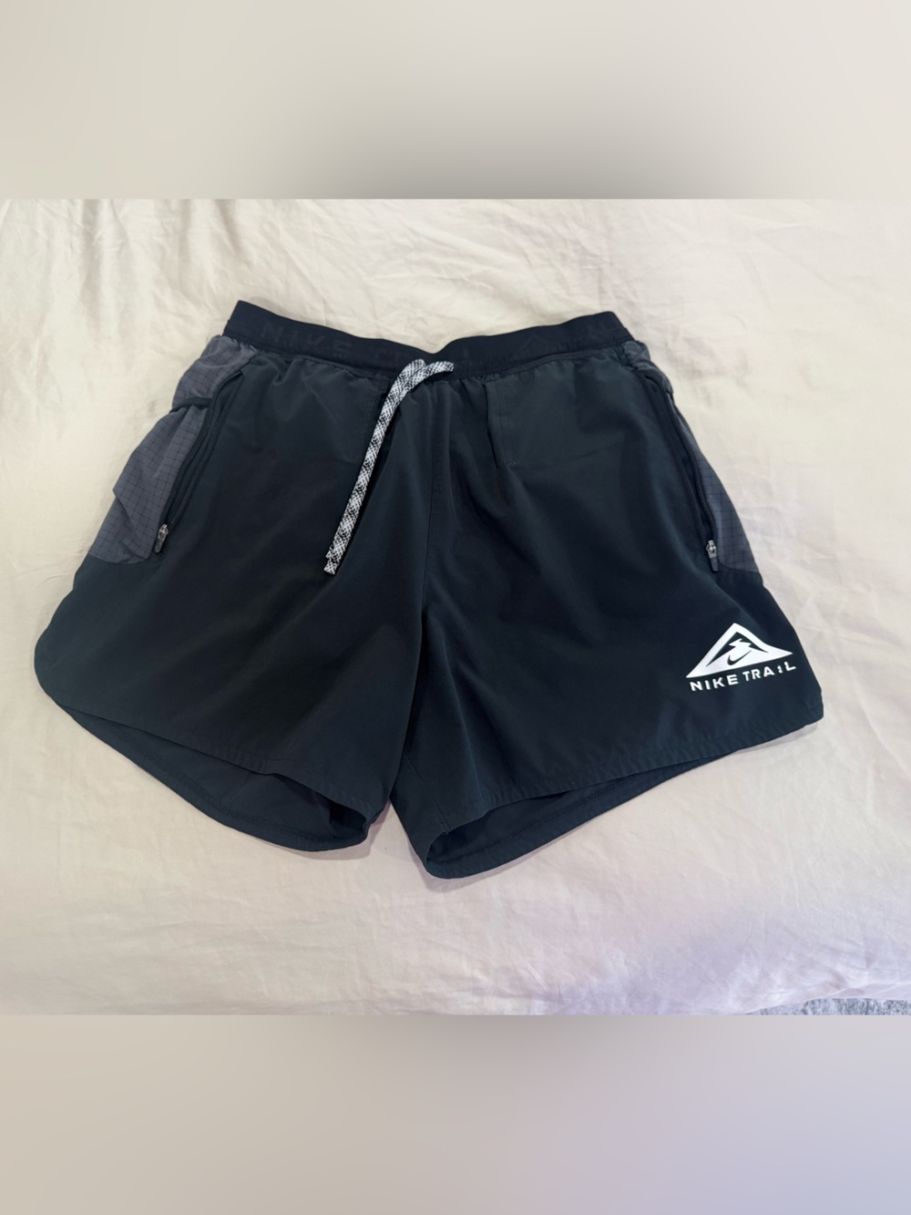 Nike Men's Black Athletic Trail Shorts with Reflective Drawcord 5 inch inseam